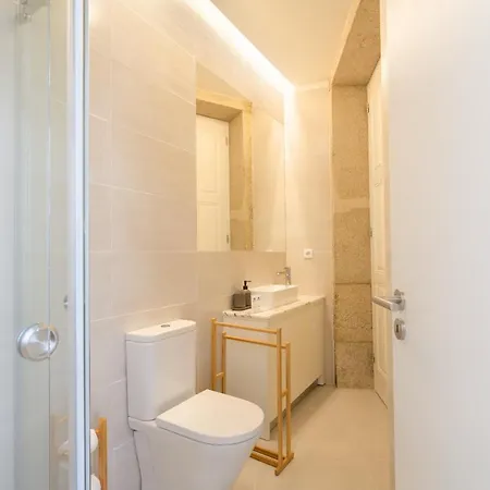 Apartment Host Wise - Enchanting Design Flat - Premium Location Porto