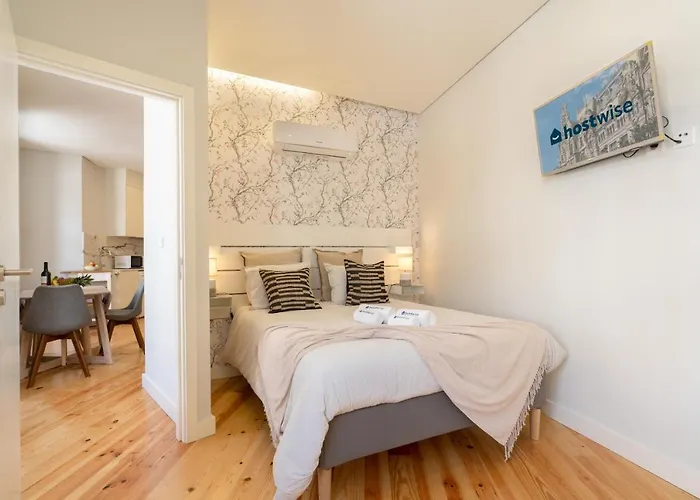 Host Wise - Enchanting Design Flat - Premium Location * Porto