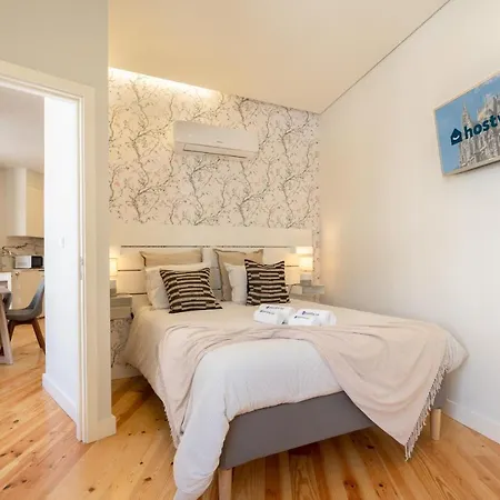Host Wise - Enchanting Design Flat - Premium Location * Oporto