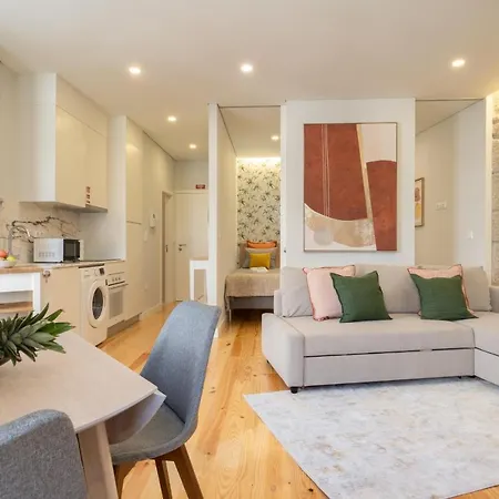 Host Wise - Enchanting Design Flat - Premium Location