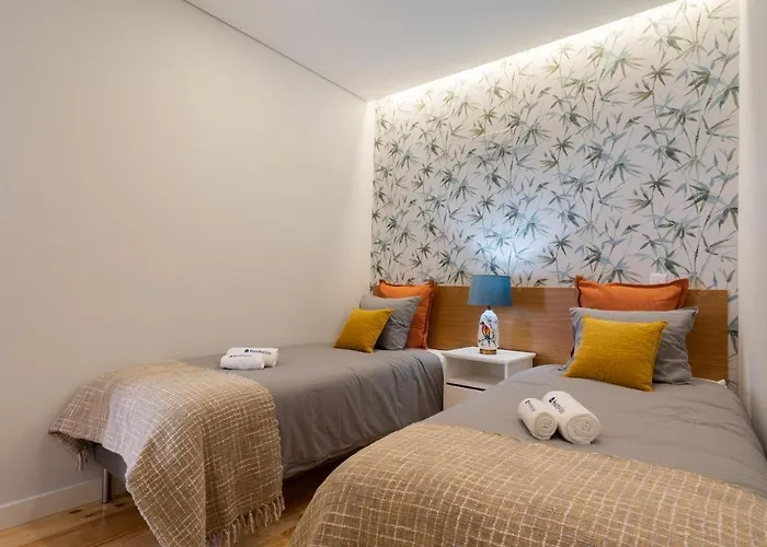 Host Wise - Enchanting Design Flat - Premium Location Porto