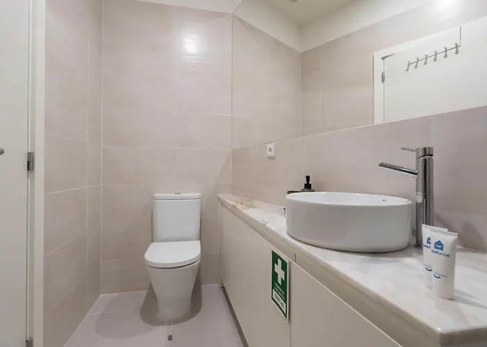 Host Wise - Enchanting Design Flat - Premium Location